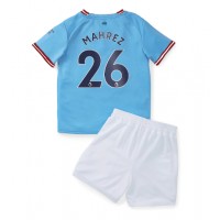 Manchester City Riyad Mahrez #26 Hjemmebanesæt Børn 2022-23 Kortærmet (+ Korte bukser)